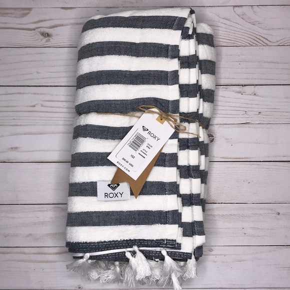 Roxy Other - NWT Trust The Magic Large Beach Towel